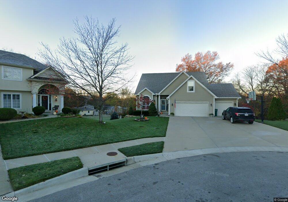 905 Hillcrest Ln, Lansing, KS 66043 - photo 1