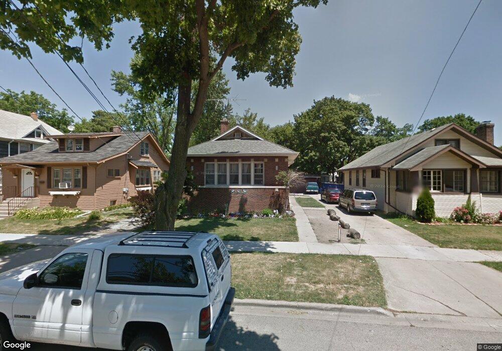 19 N Chapel St, Waukegan, IL 60085 - photo 1