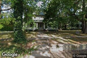 122 5th St, Carrollton, IL 62016