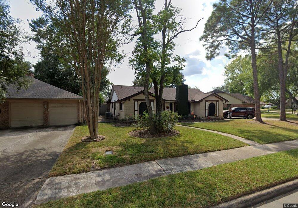6303 Elkwood Forest Dr, Houston, TX 77088 - photo 1