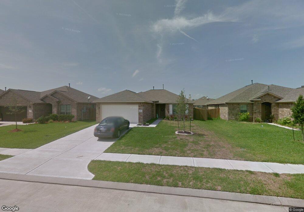 383 Henry St, Alvin, TX 77511 - photo 1