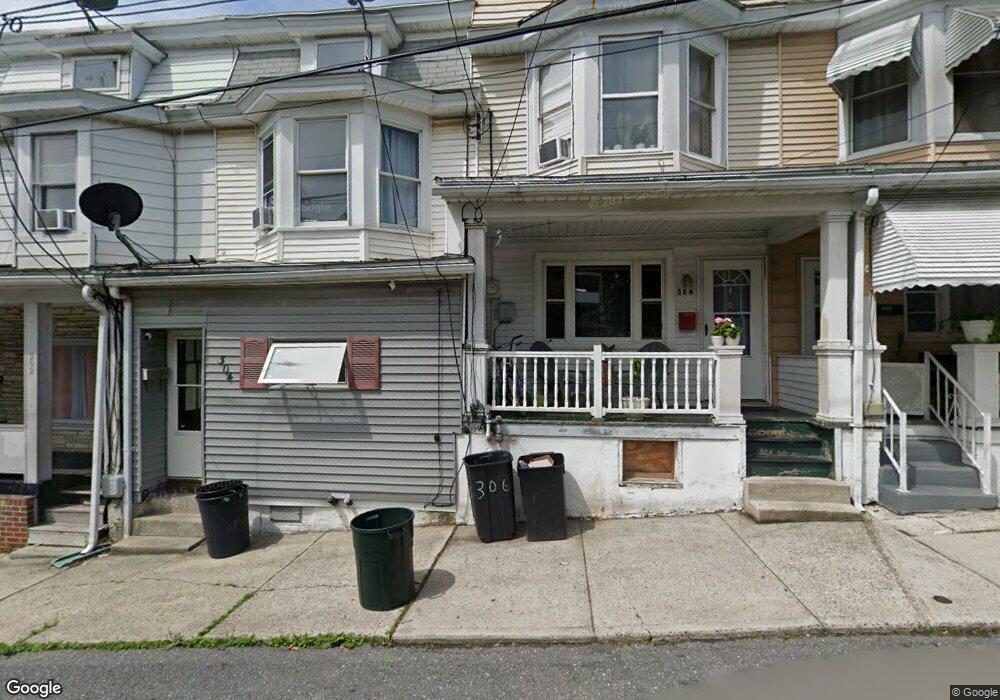 306 N Elizabeth St, Tamaqua, PA 18252 - photo 1