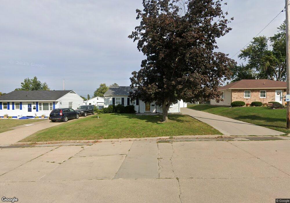 2461 Illinois St SW, Cedar Rapids, IA 52404 - photo 1
