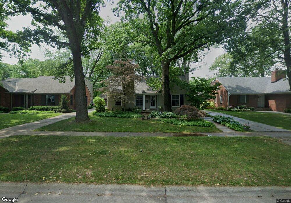 285 Lothrop Rd, Grosse Pointe Farms, MI 48236 - photo 1