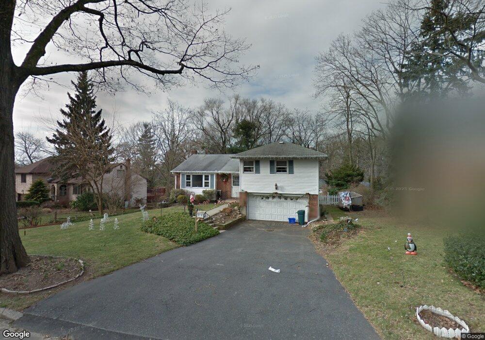 5 Dorset Way, Glen Cove, NY 11542 - photo 1