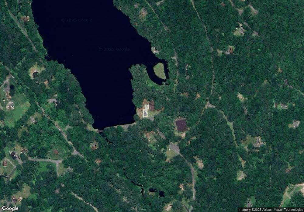 17-18 Woodledge East Lake Dr, Hawley, PA 18428 - photo 1