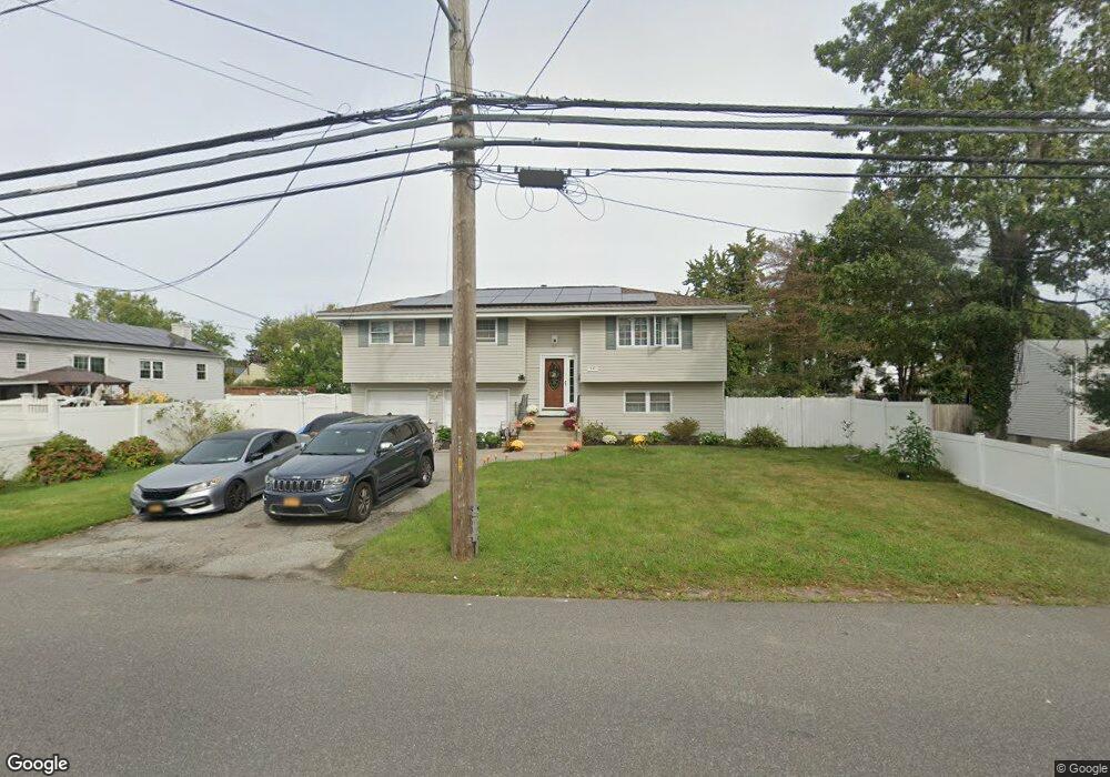 89 Moffitt Blvd, Islip, NY 11751 - photo 1