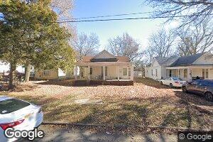 537 S 5th St, Neodesha, KS 66757