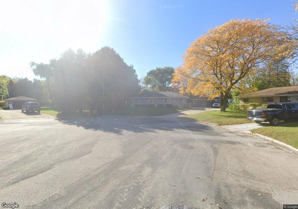 16933 Laurel Ln, Menomonee Falls, WI 53051 - photo 1