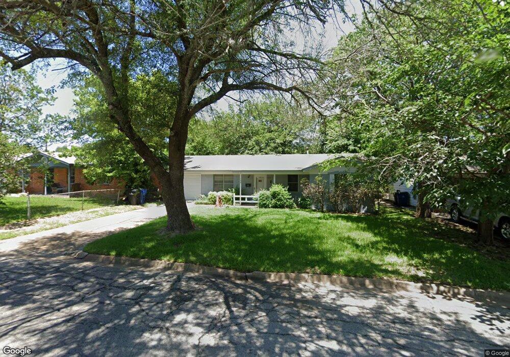 135 N Imperial Dr, Denison, TX 75020 - photo 1