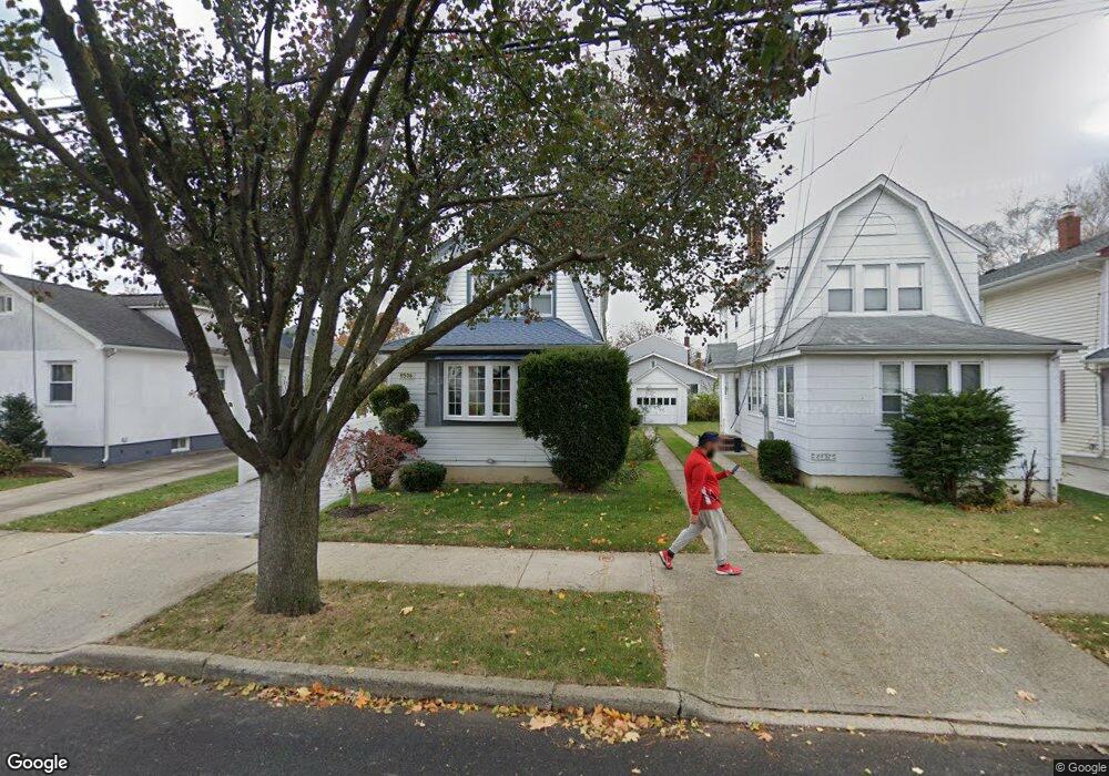 8536 261st St, Floral Park, NY 11001 - photo 1