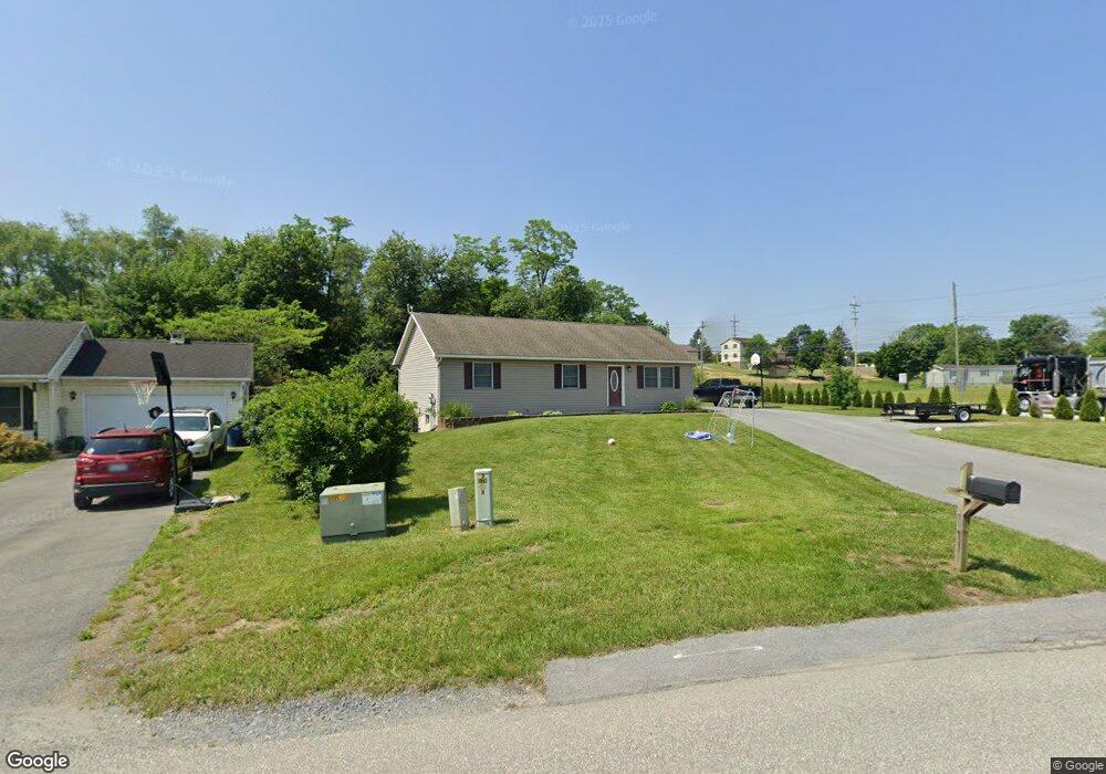 1501 Mark Dr, Chambersburg, PA 17201 - photo 1