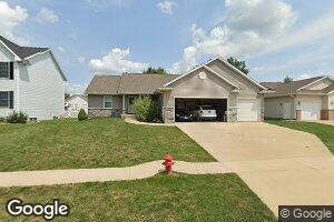 318 E Terrace Dr, Center Point, IA 52213