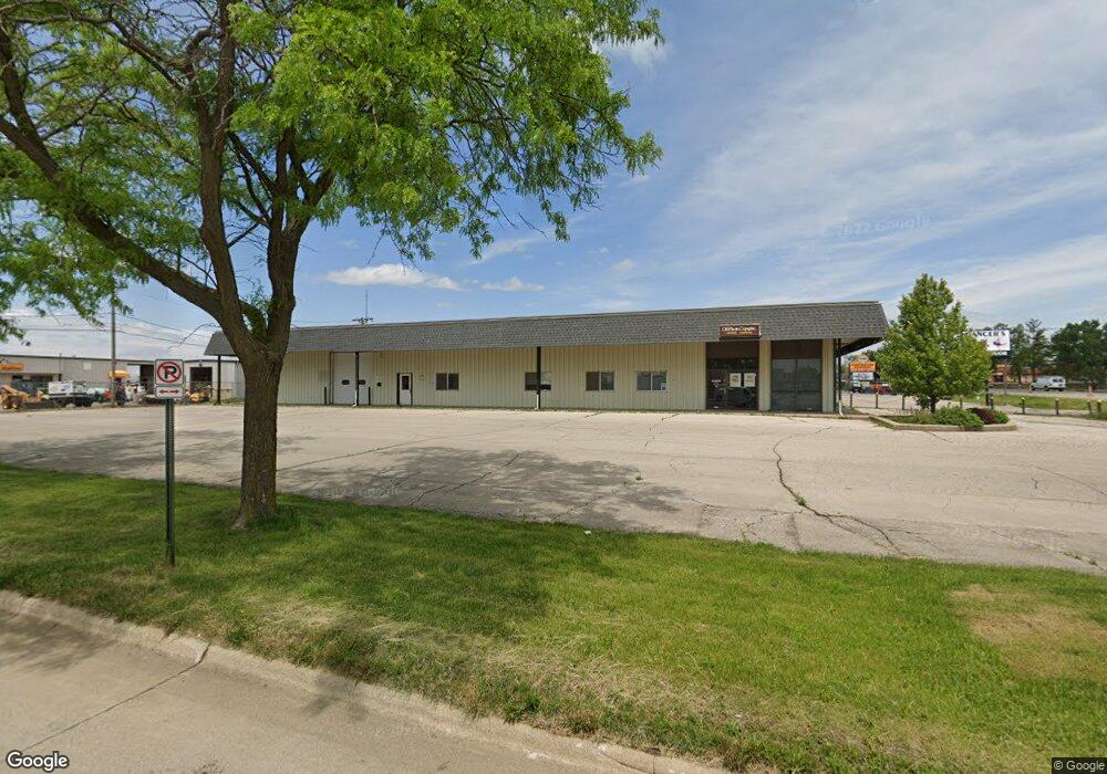 3050 6th St SW, Cedar Rapids, IA 52404 - photo 1