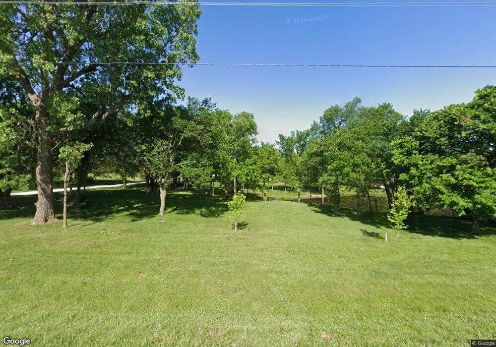 8615 SW Wanamaker Rd, Wakarusa, KS 66546 - photo 1