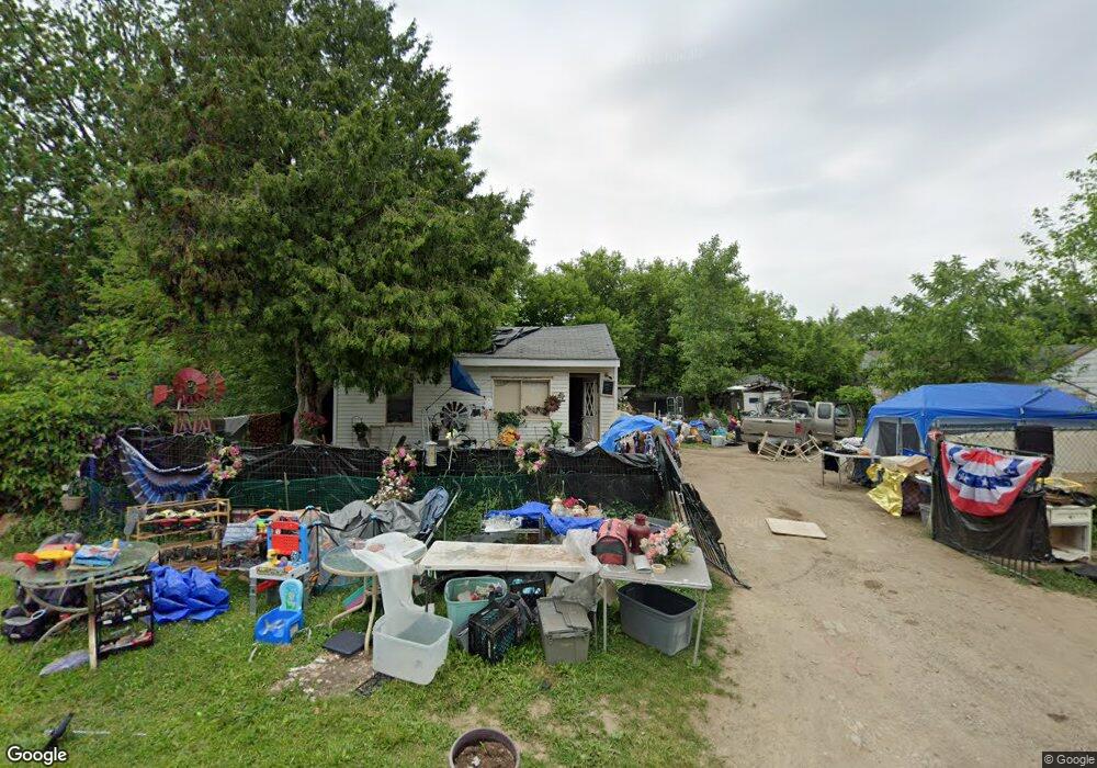 1422 Knickerbocker Ave, Flint, MI 48505 - photo 1