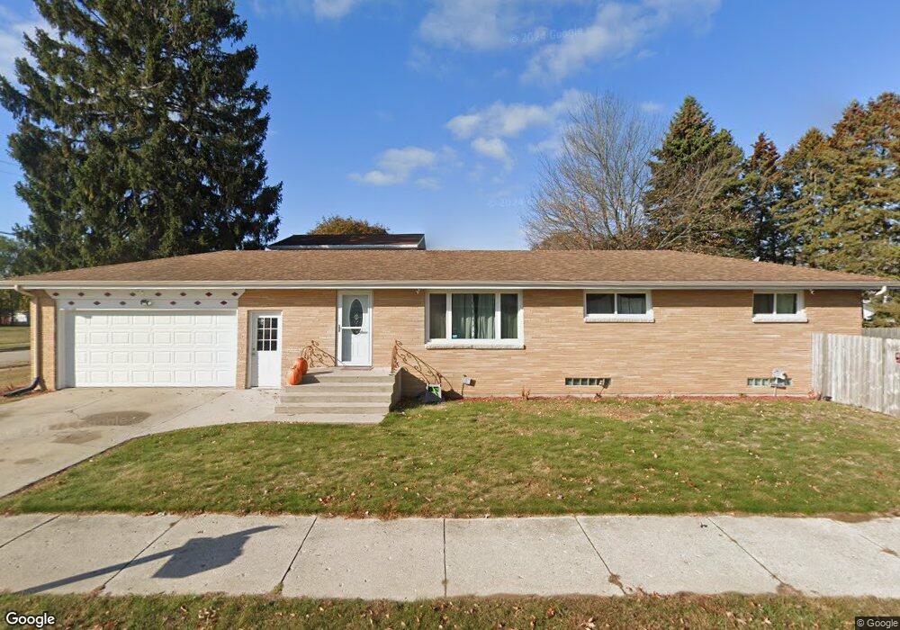 1304 Buchholz St, Two Rivers, WI 54241 - photo 1