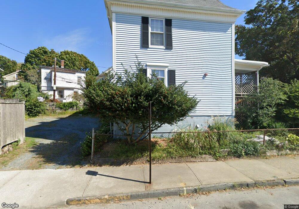 15 Gould St unit 2, Newport, RI 02840 - photo 1