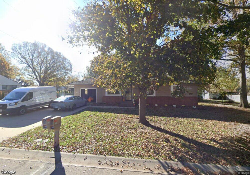 132 Woodland St, Lansing, KS 66043 - photo 1