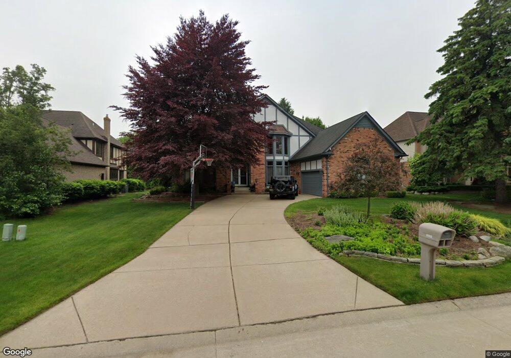 3697 Merriweather Ln, Rochester Hills, MI 48306 - photo 1