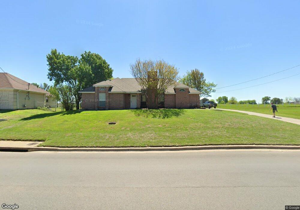 421 W Park Ave, Weatherford, TX 76086 - photo 1