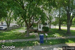 210 S Broadway St, Manito, IL 61546