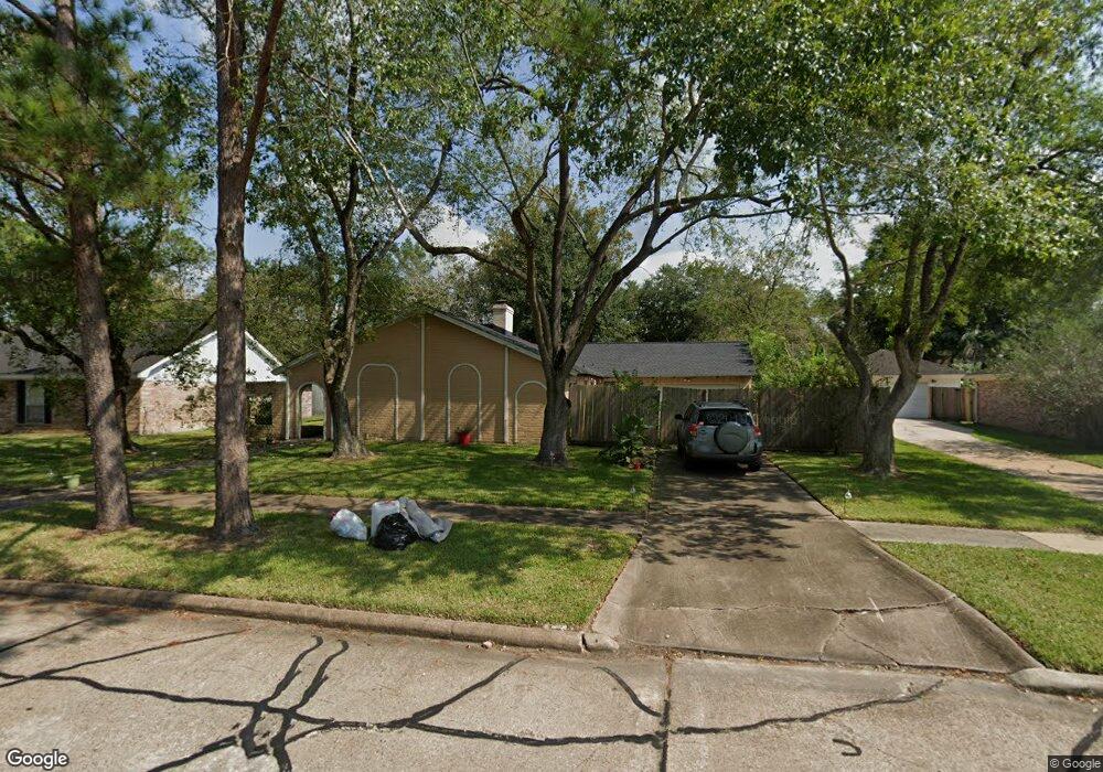 321 W Castle Harbour Dr, Friendswood, TX 77546 - photo 1