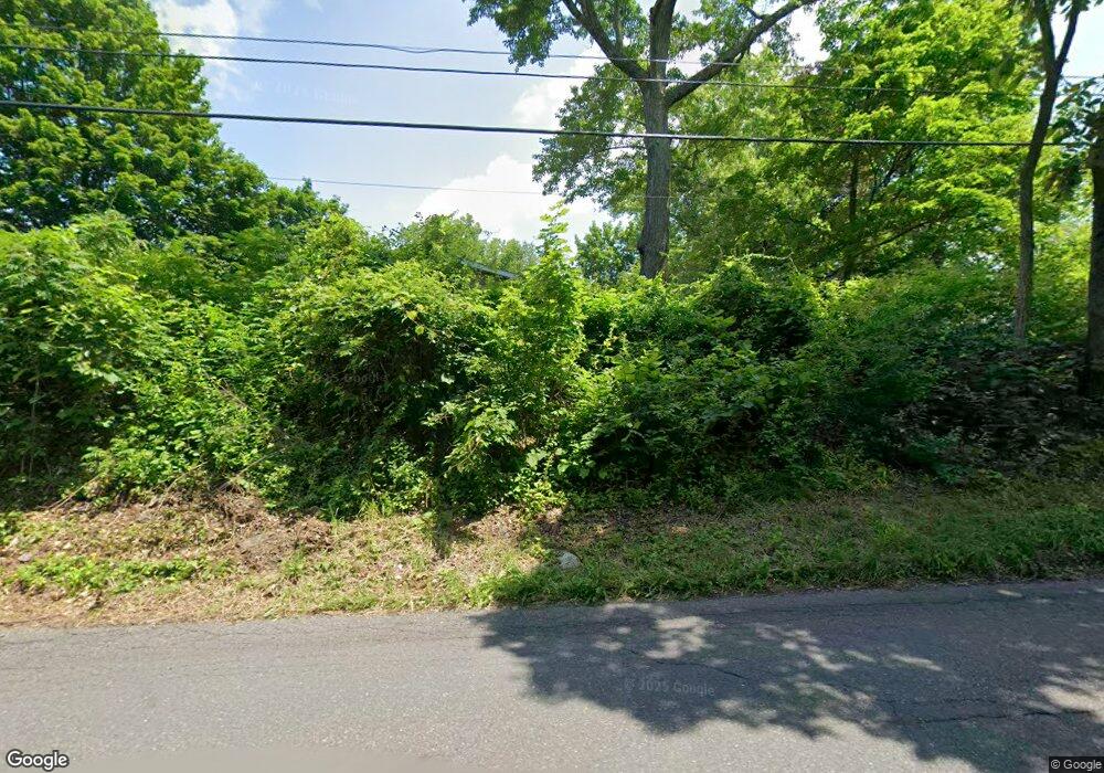 119 E Dorsey Ln, Poughkeepsie, NY 12601 - photo 1