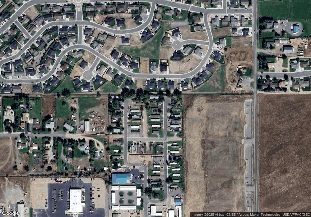 213 34th St, Cody, WY 82414 - photo 1