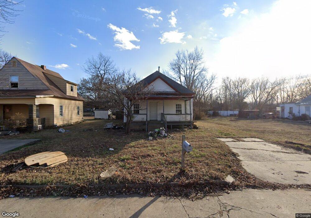 2526 Chess Ave, Parsons, KS 67357 - photo 1