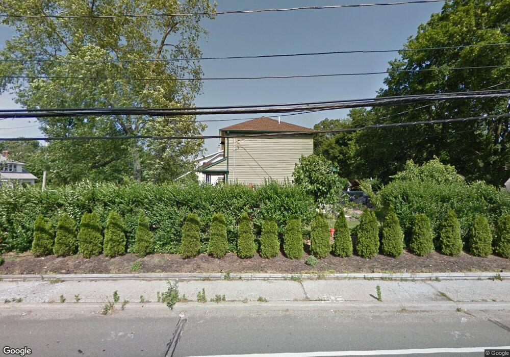 476 Hempstead Ave, Malverne, NY 11565 - photo 1