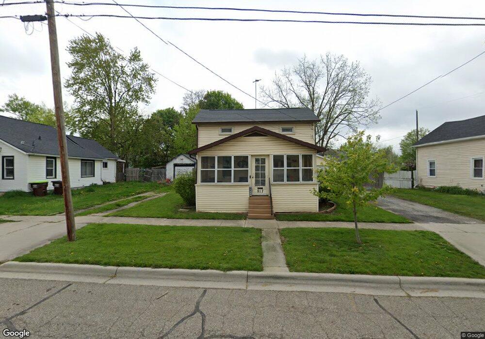 917 Frank St, Adrian, MI 49221 - photo 1