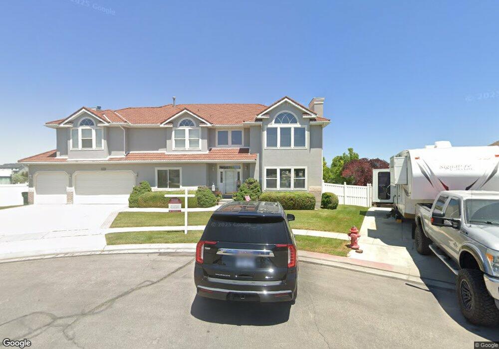 11694 S Stone Crest Cir, Riverton, UT 84065 - photo 1