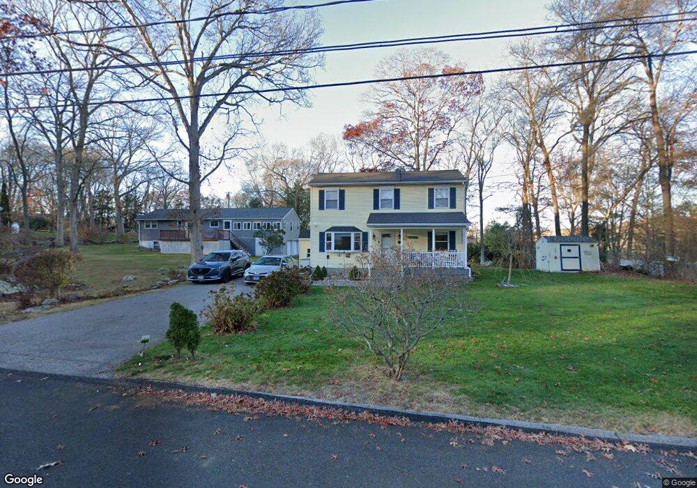 14 N Beechwood Rd, Niantic, CT 06357 - photo 1