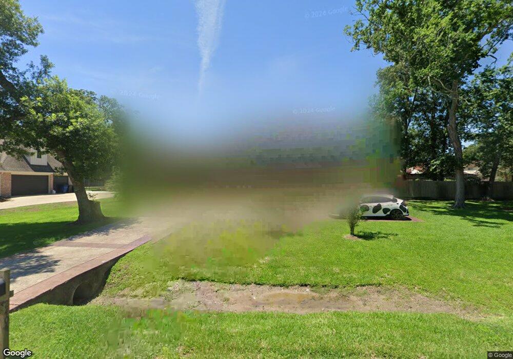 2404 Pine Dr, Friendswood, TX 77546 - photo 1