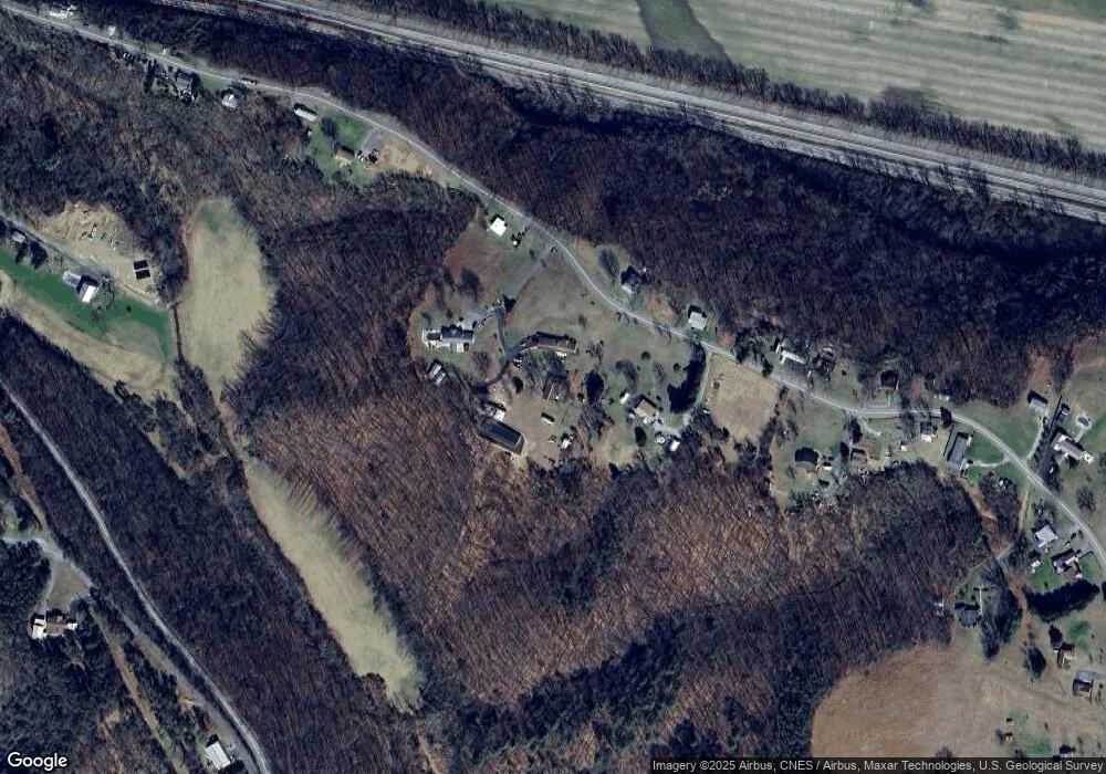 75 Grenada Ln, Berkeley Springs, WV 25411 - photo 1