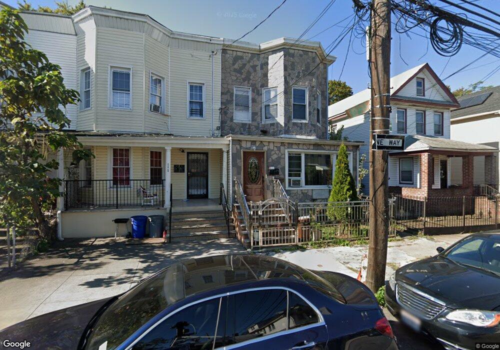 10322 171st St, Jamaica, NY 11433 - photo 1