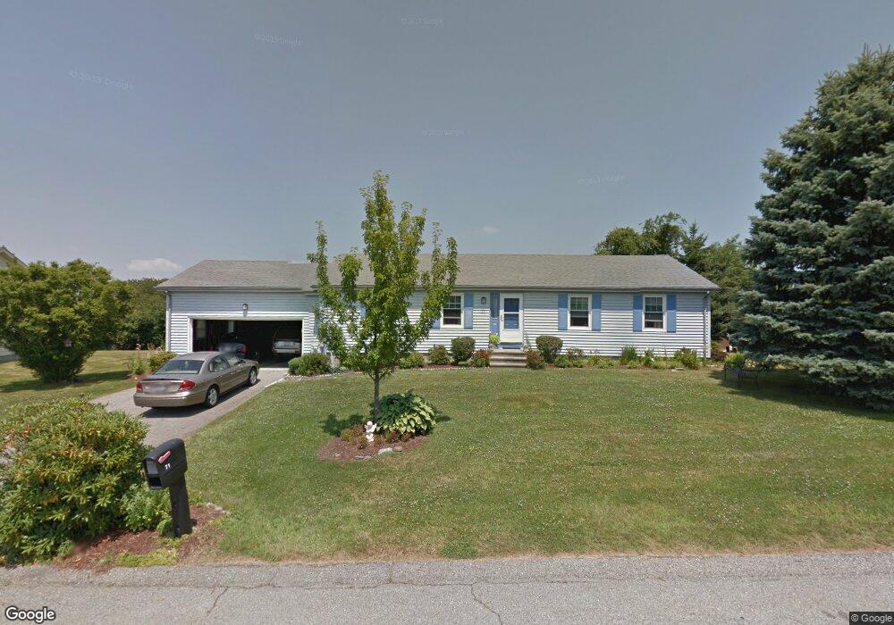 71 Amesbury Cir, Middletown, RI 02842 - photo 1