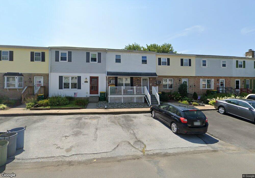 5654 Wedge Ln, Allentown, PA 18106 - photo 1