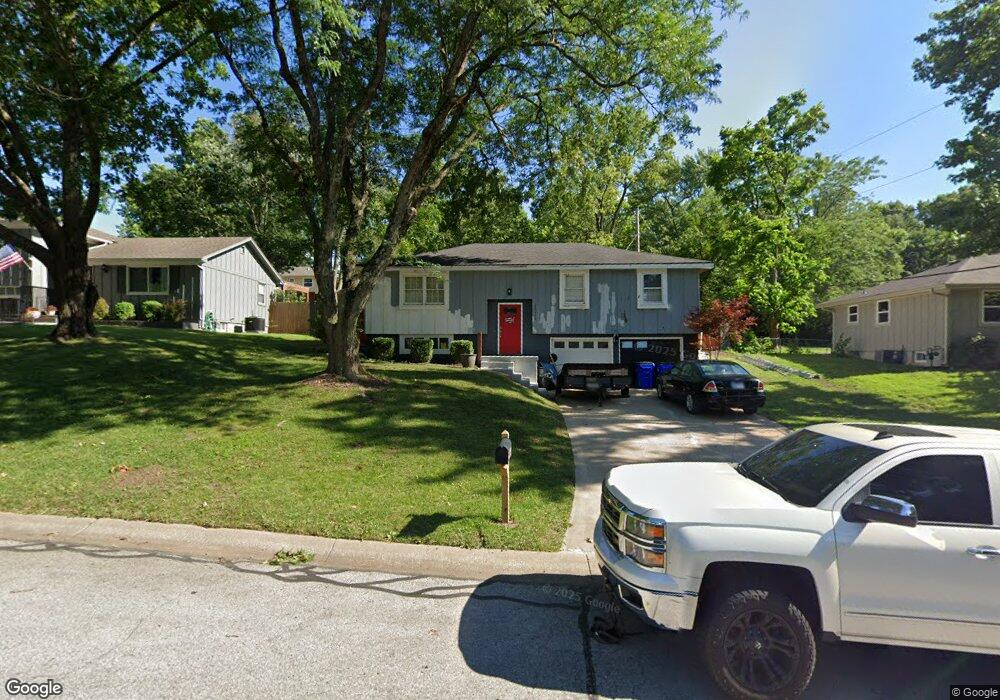 10211 W 52nd Terrace, Shawnee, KS 66203 - photo 1