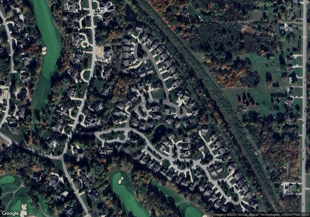 564 Burgess Cir unit 14, Aurora, OH 44202 - photo 1