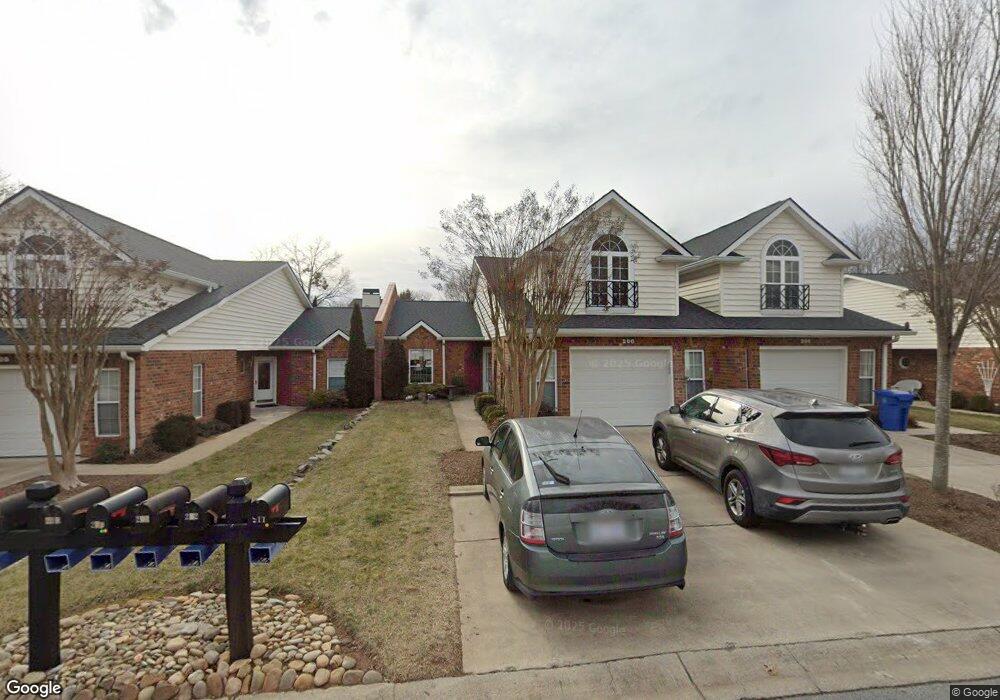 206 Forrestwood Ct, Hendersonville, NC 28792 - photo 1