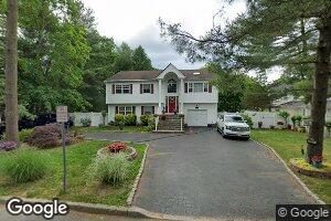 215 Sampson Ave, Islandia, NY 11749