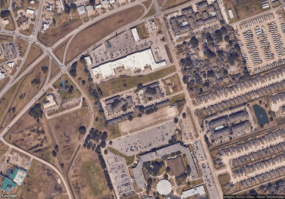 Meadow Park, Alvin, TX 77511 - photo 1