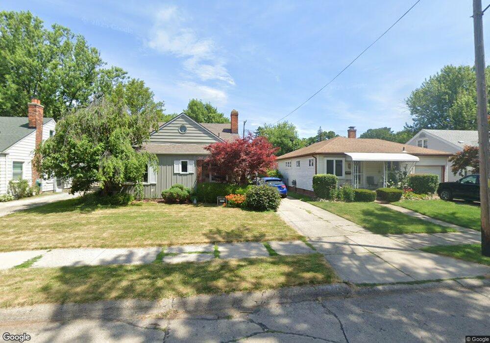 21931 Gaukler St, Saint Clair Shores, MI 48080 - photo 1