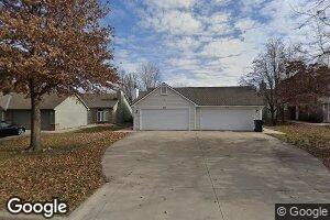 514 Lancaster Ct, Lawrence, KS 66049