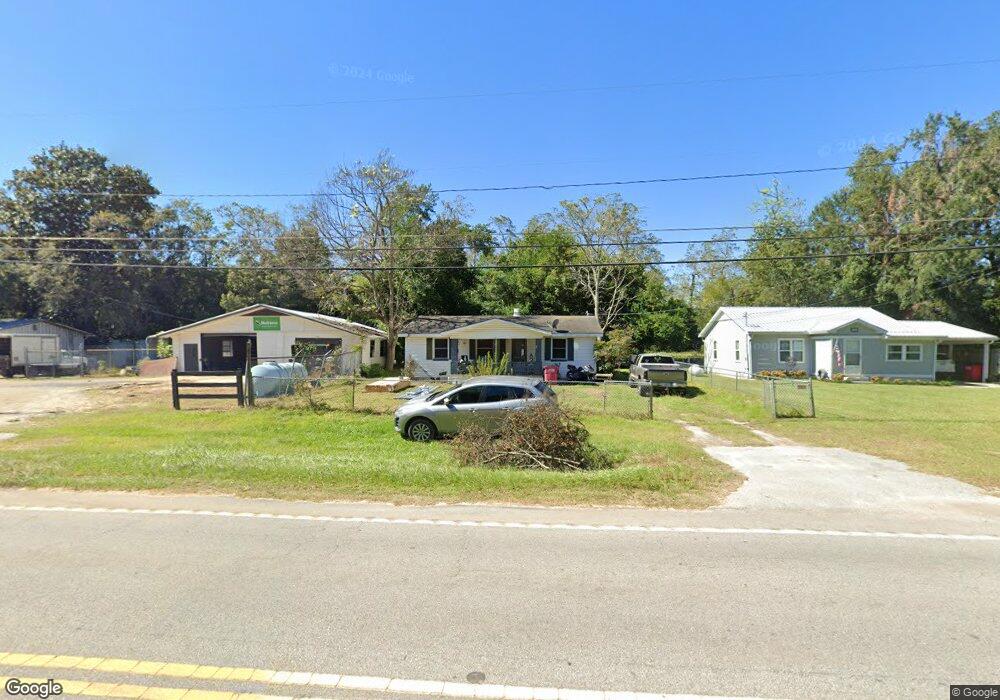 921 Gordon St, Blackshear, GA 31516 - photo 1