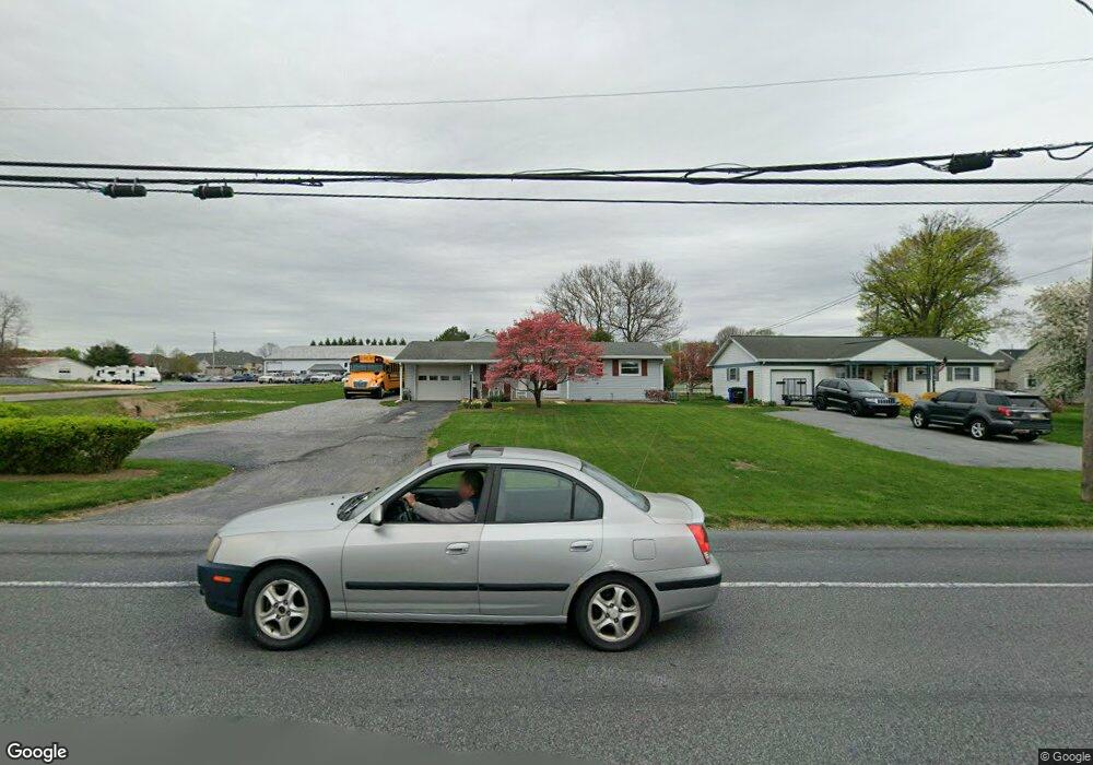 835 W Main St, New Holland, PA 17557 - photo 1