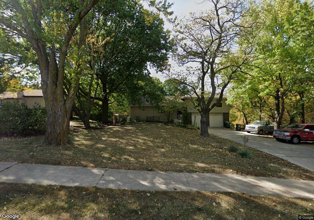 7608 Lackman Rd, Shawnee, KS 66217 - photo 1