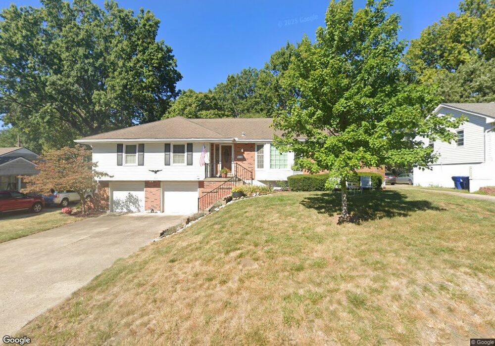 703 NW 10th St, Blue Springs, MO 64015 - photo 1